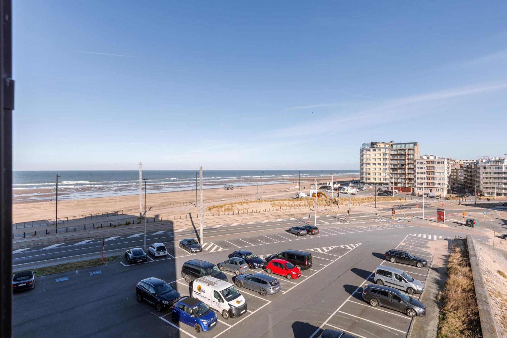 Huswell - Spacious & Modern Sea View Apartment With Garage Ostende Kültér fotó
