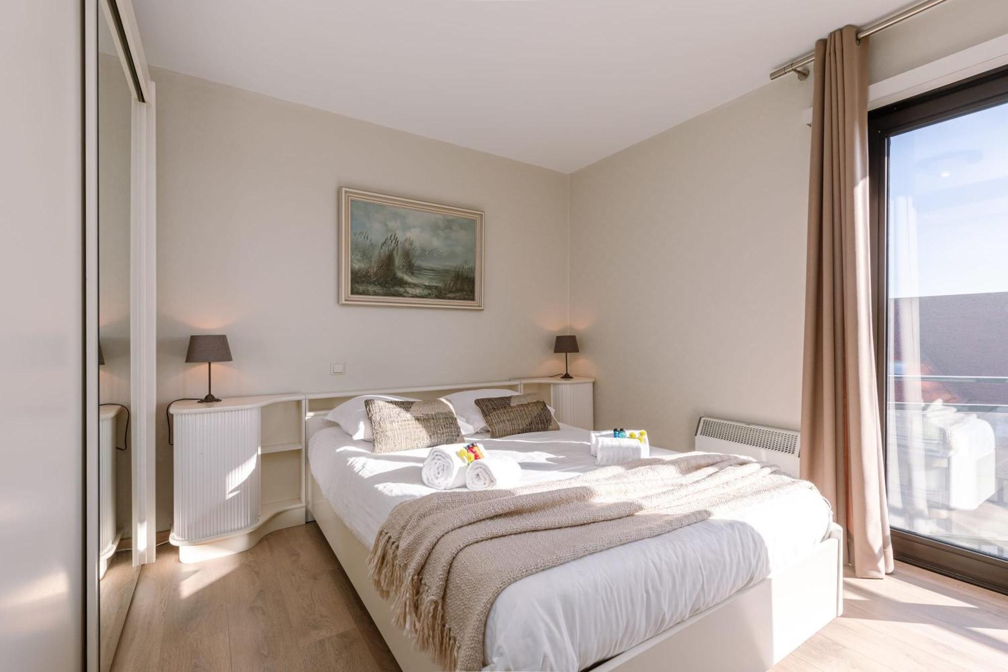 Huswell - Spacious & Modern Sea View Apartment With Garage Ostende Kültér fotó